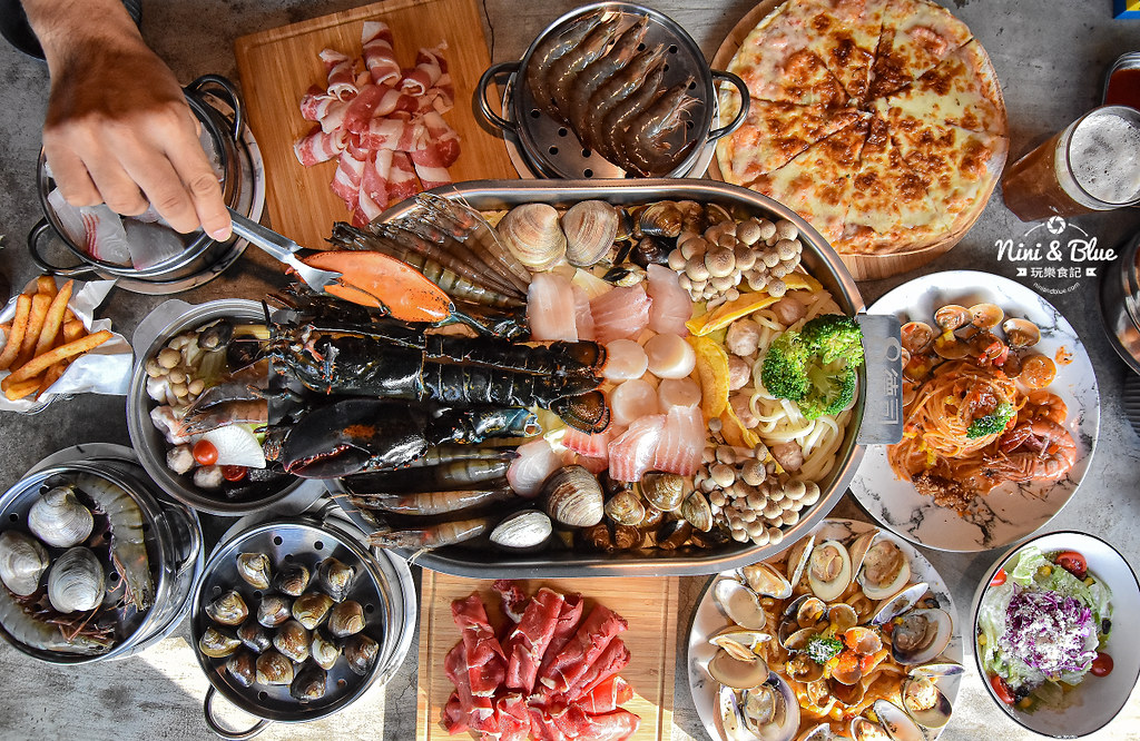 8德司 |台中美食推薦，在一中街義大利麵餐廳裡吃個人迷你海鮮塔