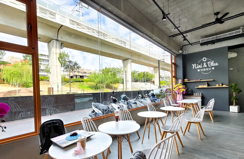 律空咖啡 | 台中綠空鐵道旁的咖啡館早午餐，近台中文化產業創意園區