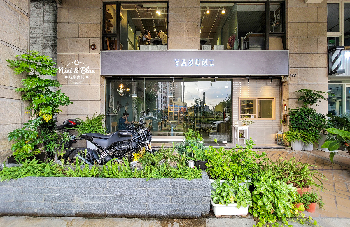 Yasumi cafe| 台中南區咖啡館，在杯中看見孔雀開屏，咖啡拉花冠軍駐點，日式職人咖啡館