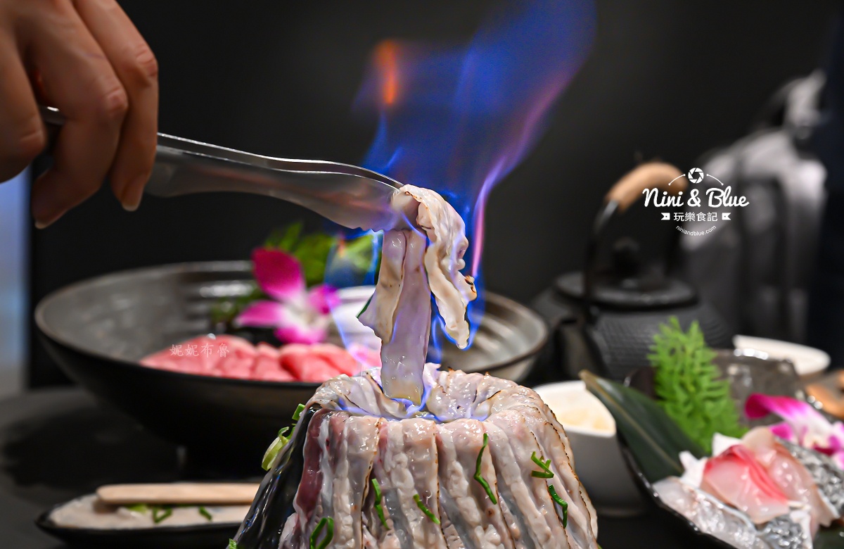 岩漿火鍋,台中北屯麻辣鍋推薦,有包廂、停車場、壽星優惠,鴨血豆腐、白飯、冰沙免費續 岩漿火鍋,台中北屯麻辣鍋推薦,有包廂、停車場、壽星優惠,鴨血豆腐、白飯、冰沙免費續