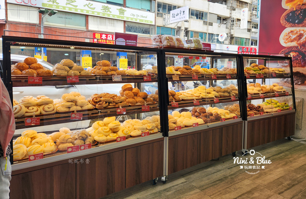 台中北區美食,台中北區,包子,爆漿包子,包囍饅頭台中漢口店,金沙奶皇包,爆漿巧克力包,老麵發酵