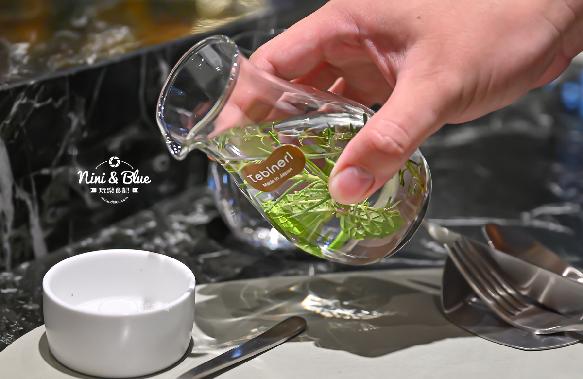 夏登法式鐵板燒 薰香手巾