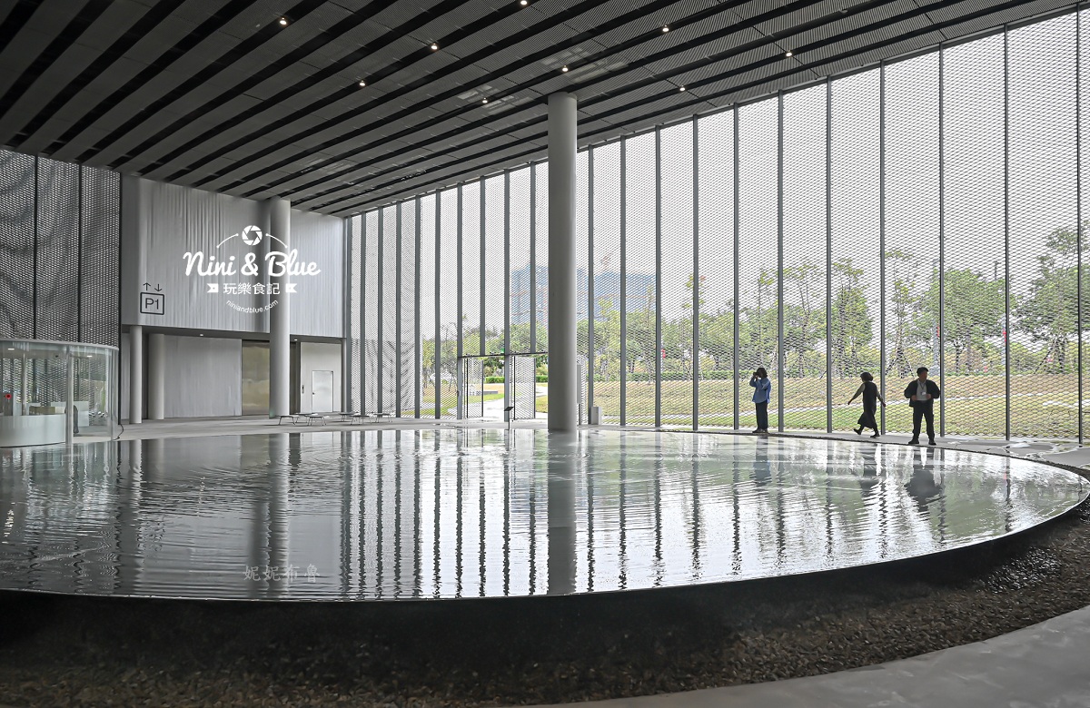 台中景點,臺中綠美圖-台灣首座結合立美術館與圖書館的複合式新美學文化場館 @Nini and Blue 玩樂食記