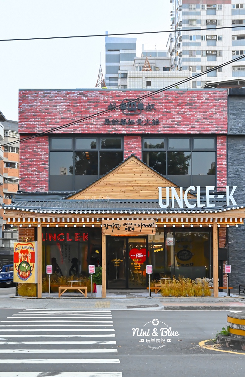 Uncle-K韓國馬鈴薯排骨鍋 台中公益路 店門口