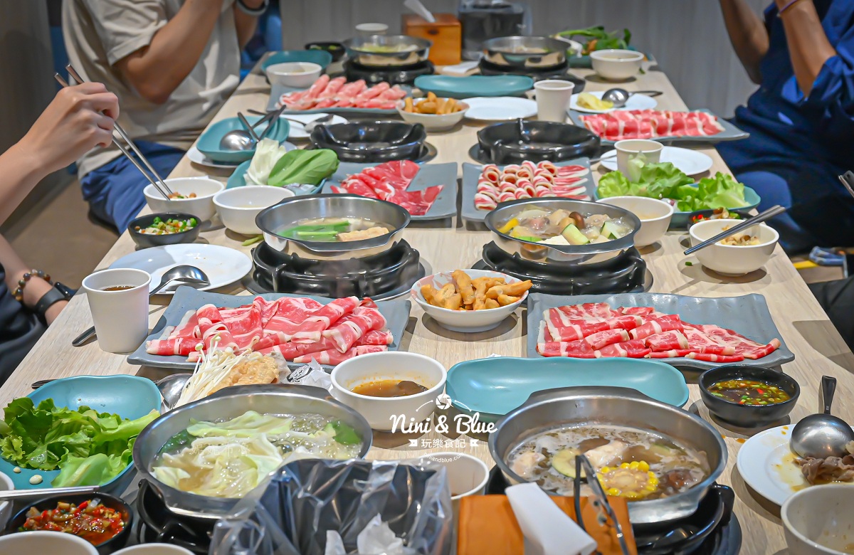 似錦涮，蔬食自助吧、滷蛋吃到飽，餐後甜點首獎蛋捲、瓶子布丁，台中太平火鍋吃到飽