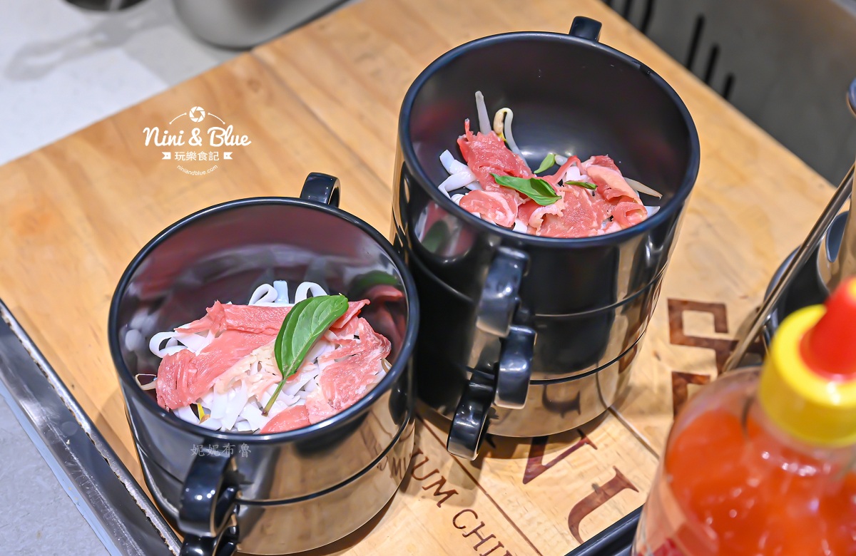 牛室炙燒牛排台中崇德 洲際棒球場美食 生牛肉