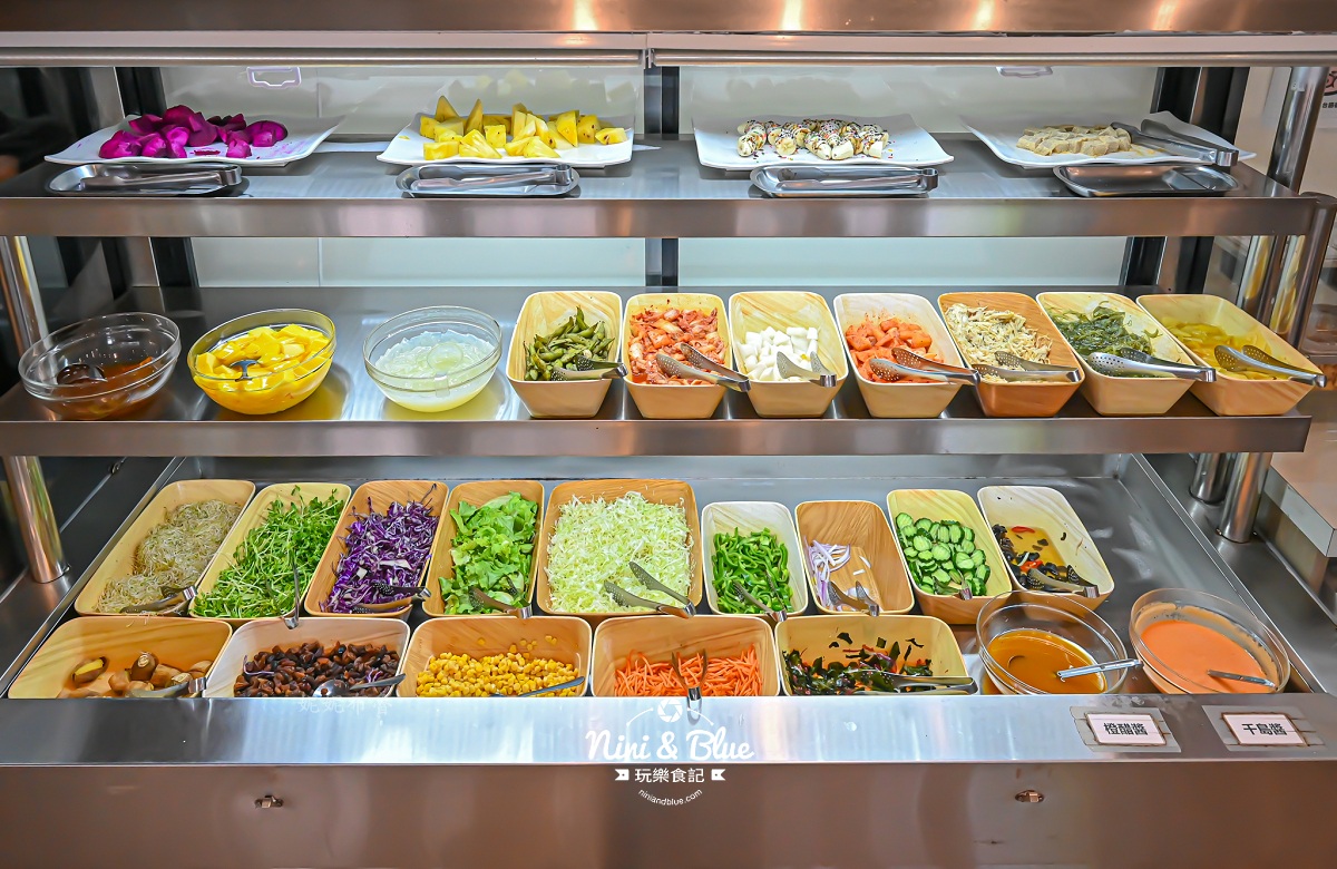 牛室炙燒牛排台中崇德 洲際棒球場美食 沙拉吧