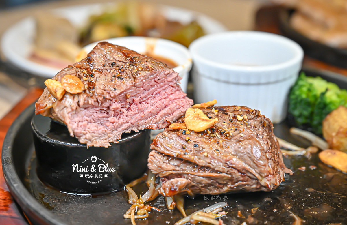 牛室炙燒牛排台中崇德 洲際棒球場美食 菲力切面