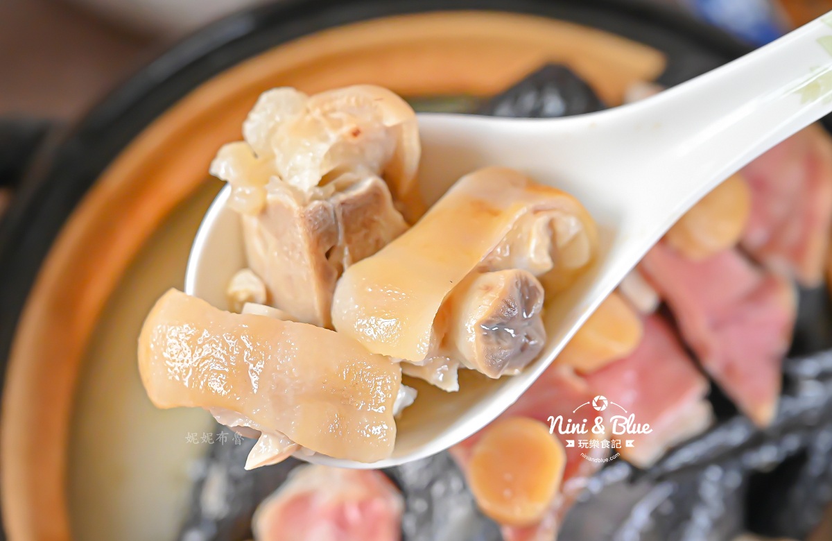 2026年冊子年菜 台中年菜 雞湯的豬腳 2026年冊子年菜 台中年菜 雞湯的豬腳