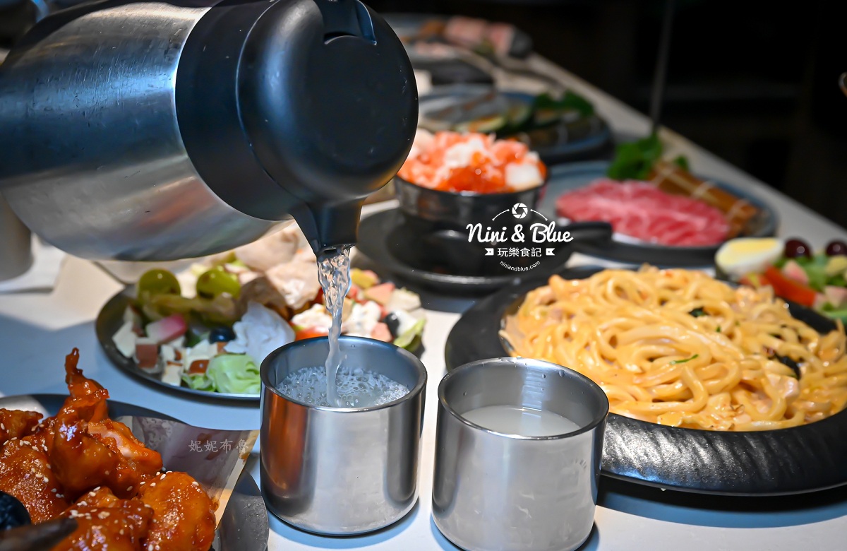 燒肉MEN 台中燒肉自助吧吃到飽 熱雞湯