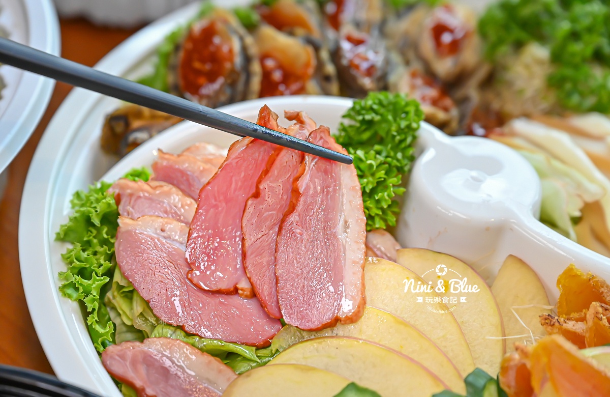 2026台中年菜鴻龍宴熱年菜外帶鴨賞