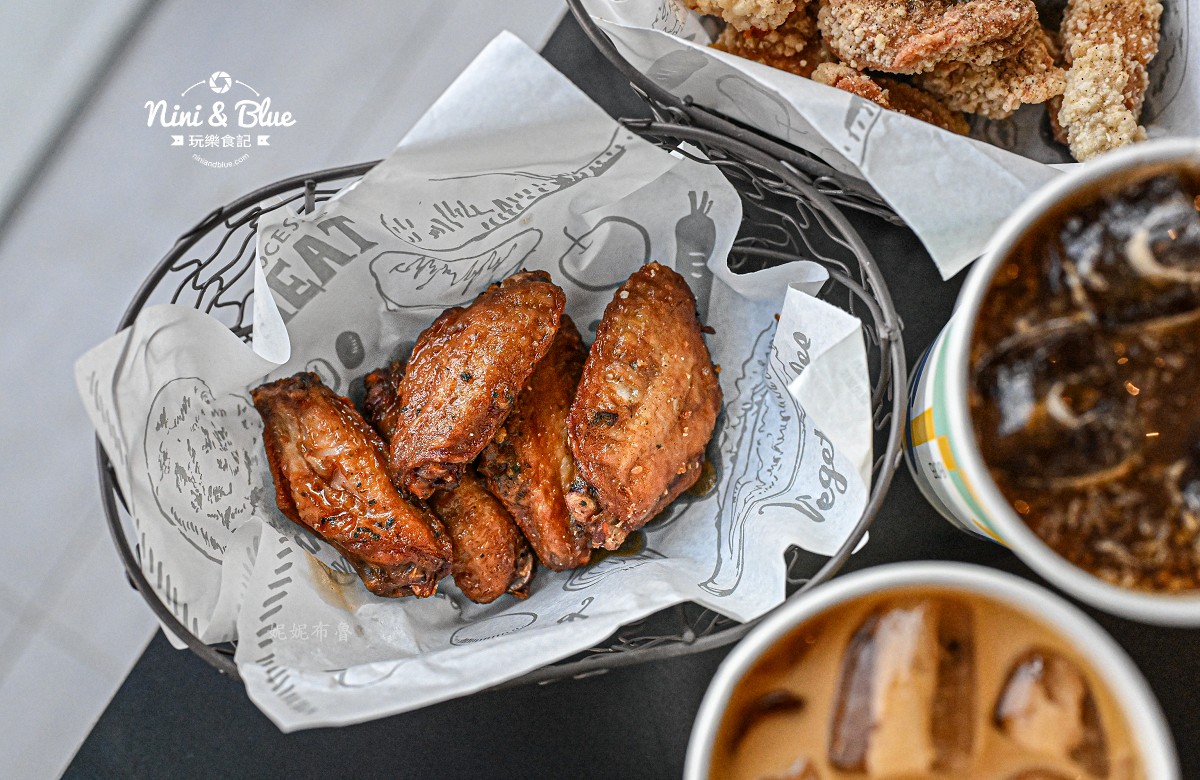 艾初早午餐模範店 勤美早餐 菜單椒麻雞翅