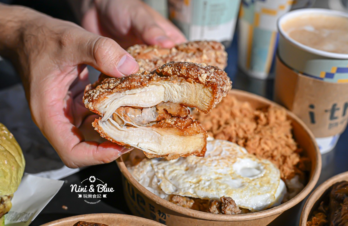 艾初早午餐模範店 勤美早餐 菜單 雞排剖面