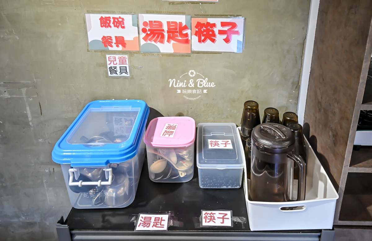 阿里郎韓式小館 台中菜單 餐具區
