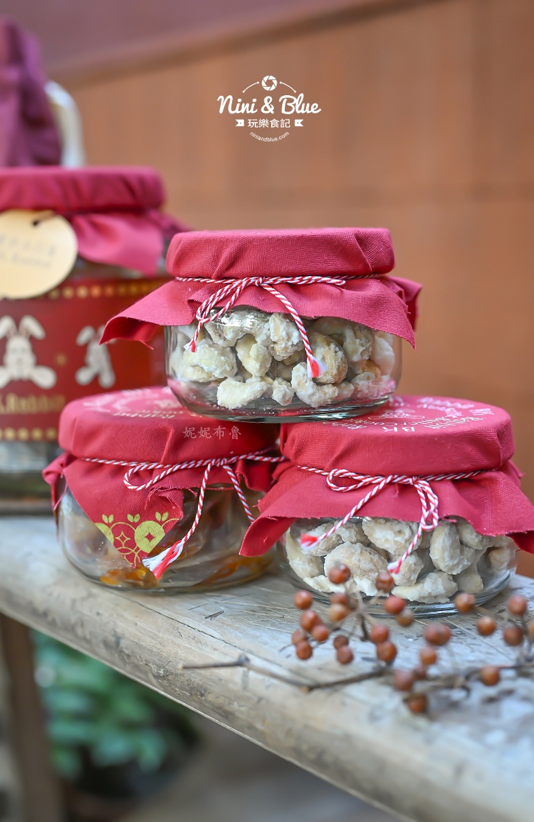 黑色小白兔 台中伴手禮 過年 玻璃罐