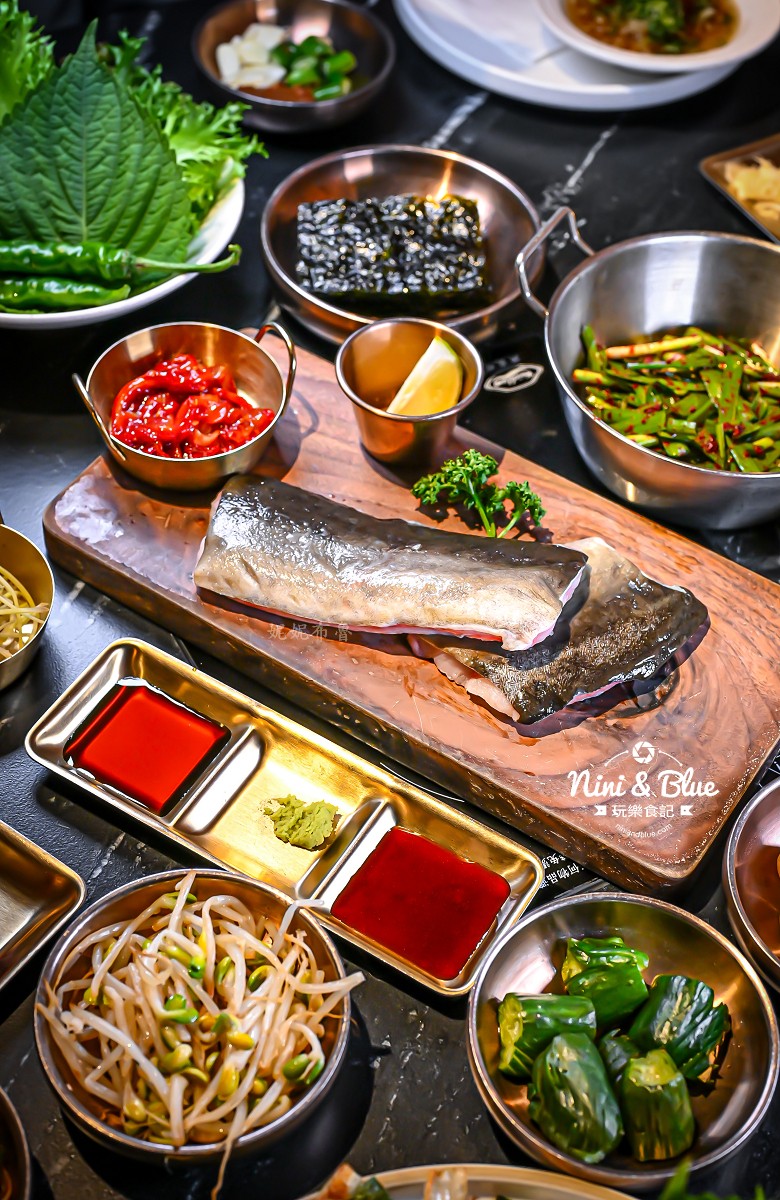BAY Korean BBQ Club，台中韓式燒肉小菜免費續，推薦活水黑鰻、豬五花 @Nini and Blue 玩樂食記