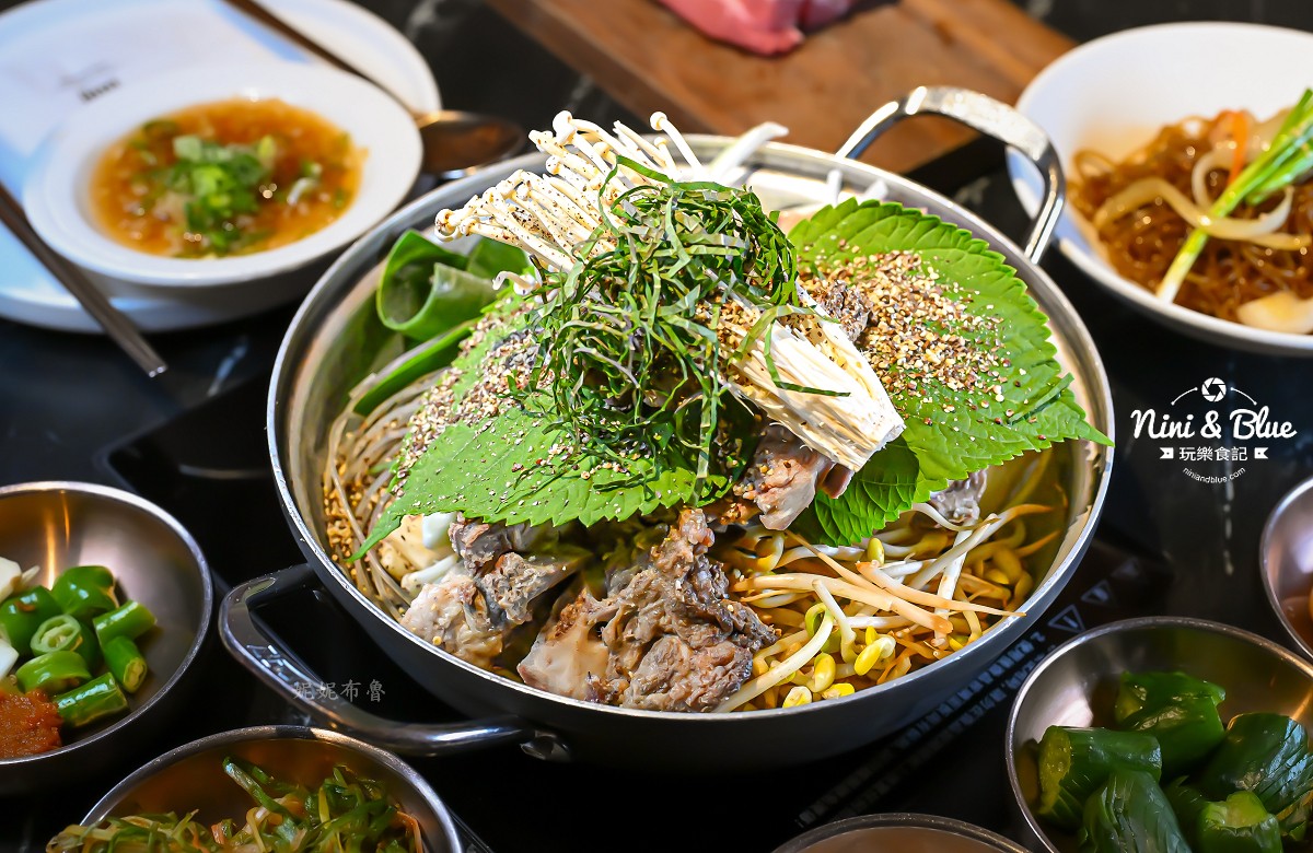 BAY Korean BBQ Club台中韓式燒肉 紫蘇葉馬鈴薯排骨鍋