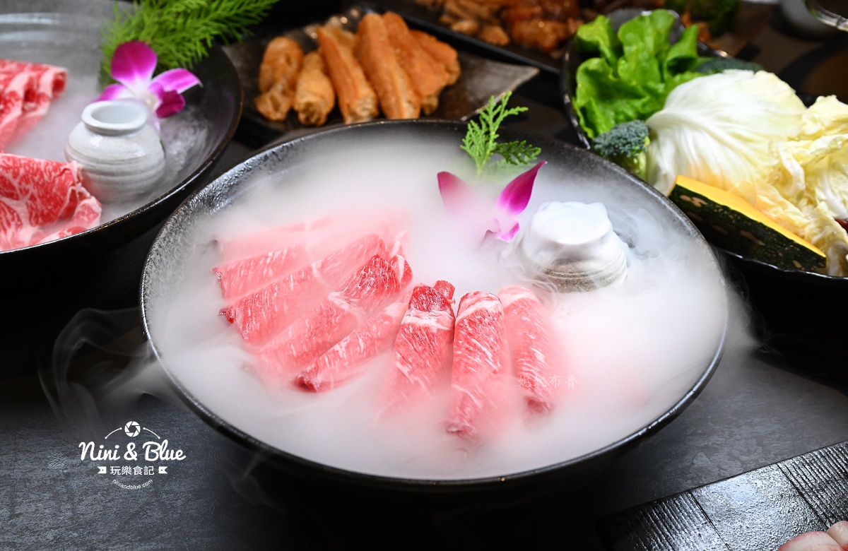 岩漿火鍋台中敦富停車 和牛雪花 岩漿火鍋台中敦富停車 和牛雪花