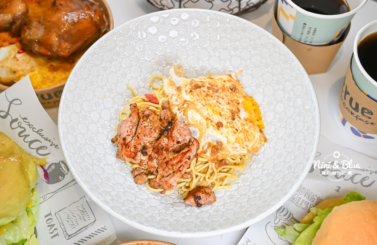 艾初早午餐山西崇德店菜單 蛋炒麵