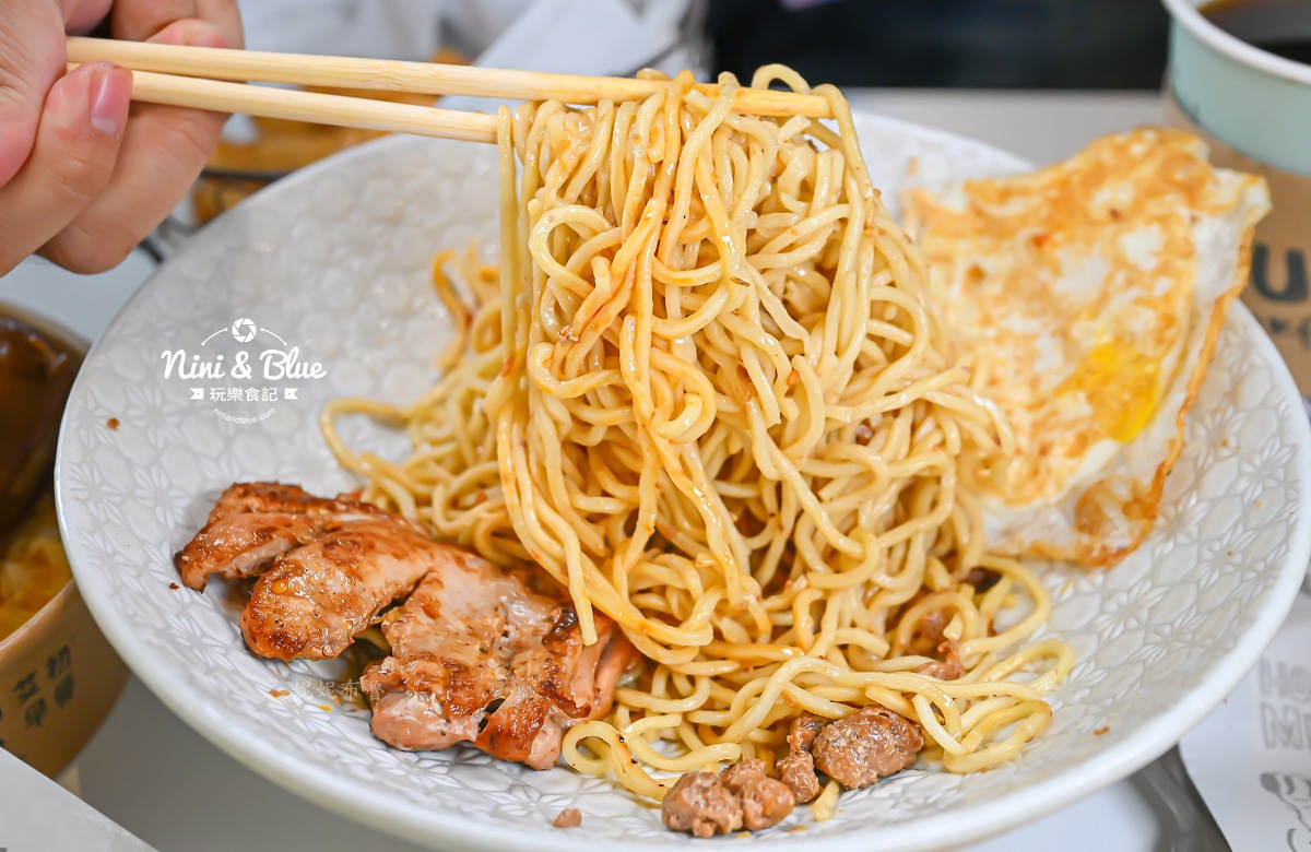 艾初早午餐山西崇德店菜單 炒麵