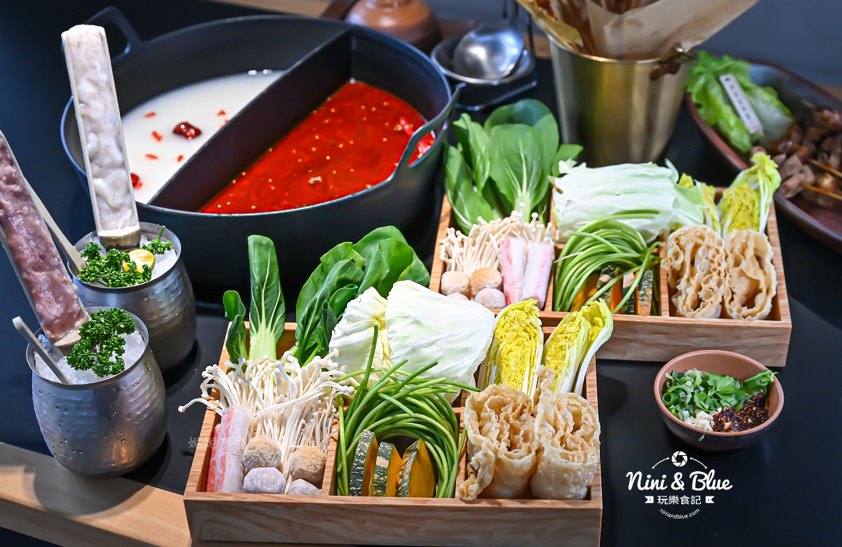 冒香香旗艦店PLUS 冒菜火鍋 四人份的菜