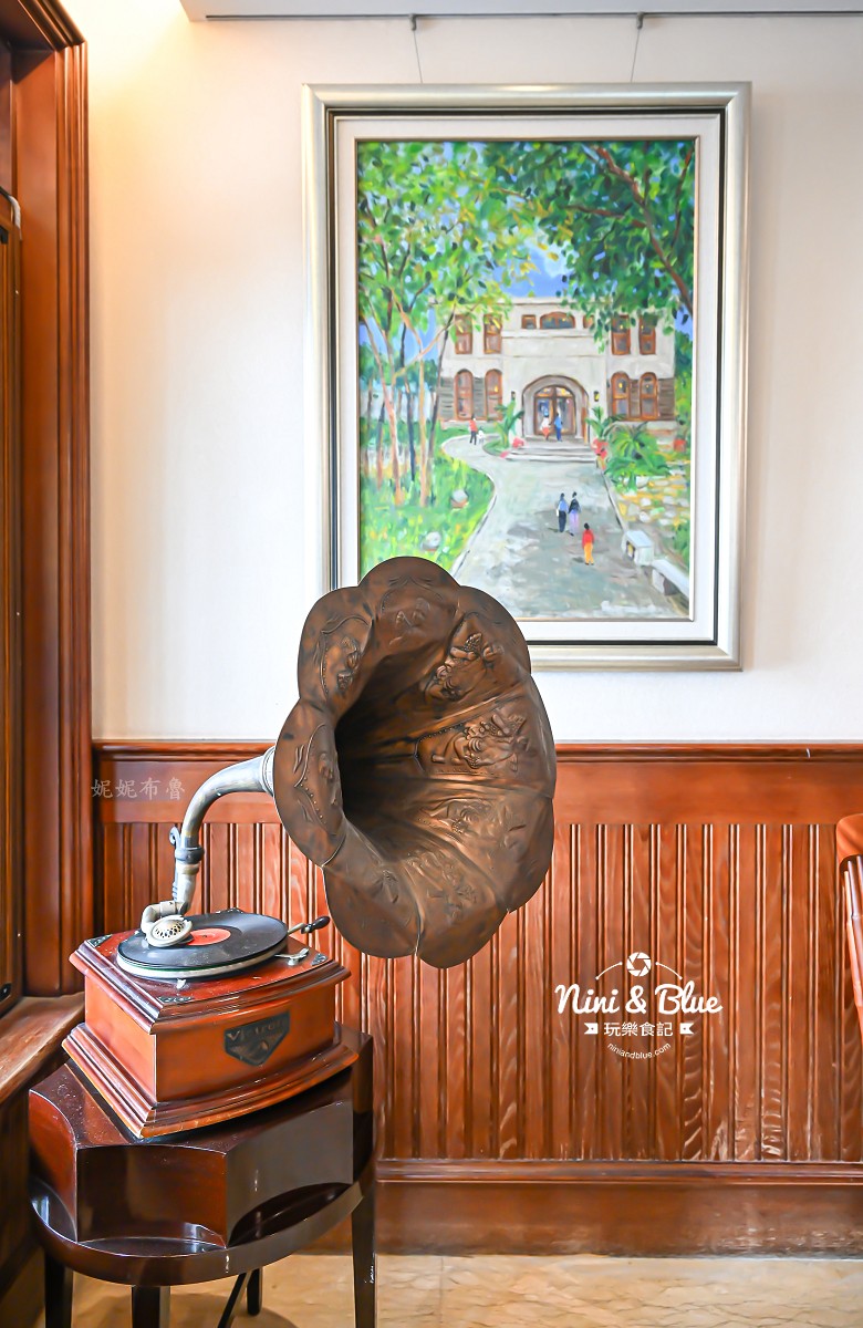中山招待所 台中法式餐廳 菜單價格 畫作 中山招待所 台中法式餐廳 菜單價格 留聲機