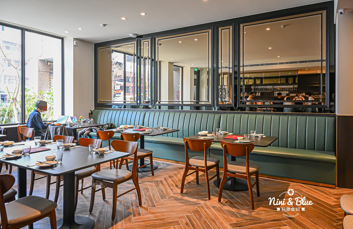 厝秘功夫菜大里店 菜單 方桌