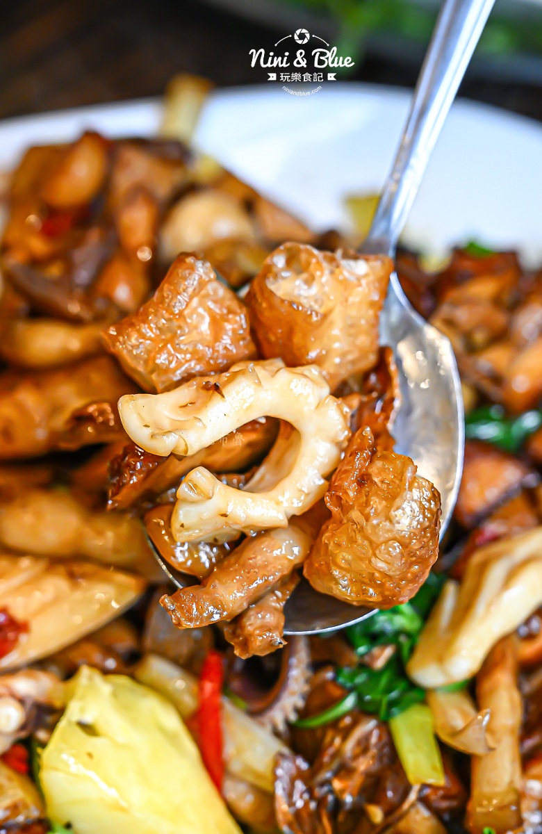 范頭家 圓桌合菜 台中 停車 軟絲客家炒