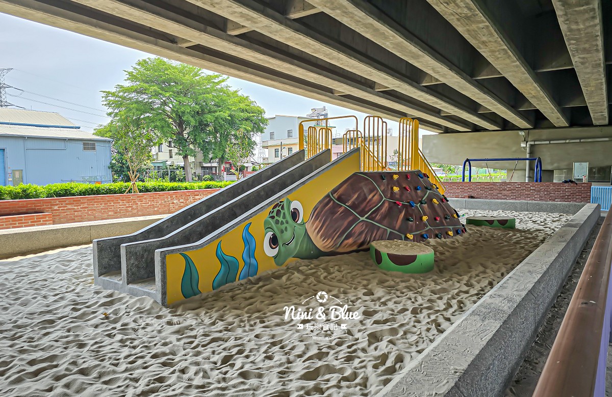台中霧峰烏龜交通公園 豐正兒童02