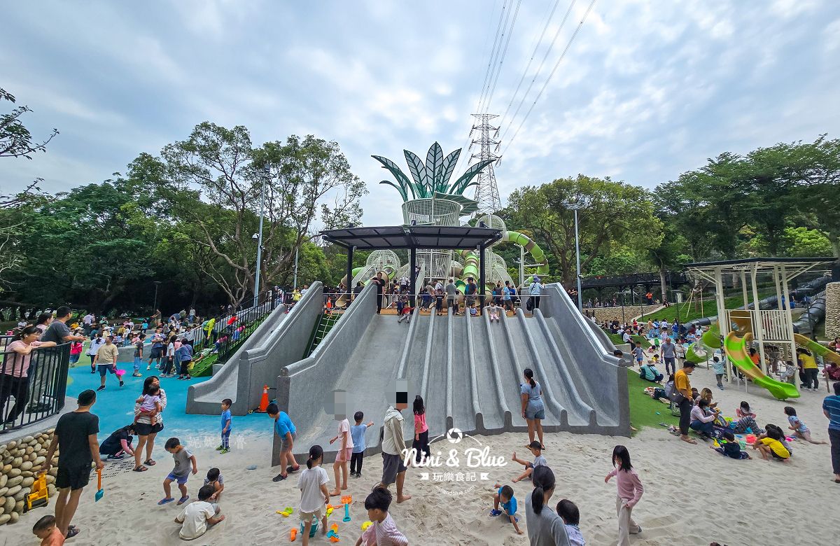 鰲峰山公園谷溜遊戲場台中公園01