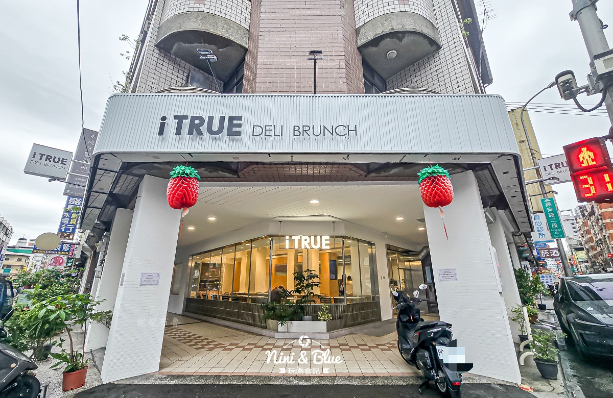 艾初興安大連店 門口 艾初興安大連店 門口