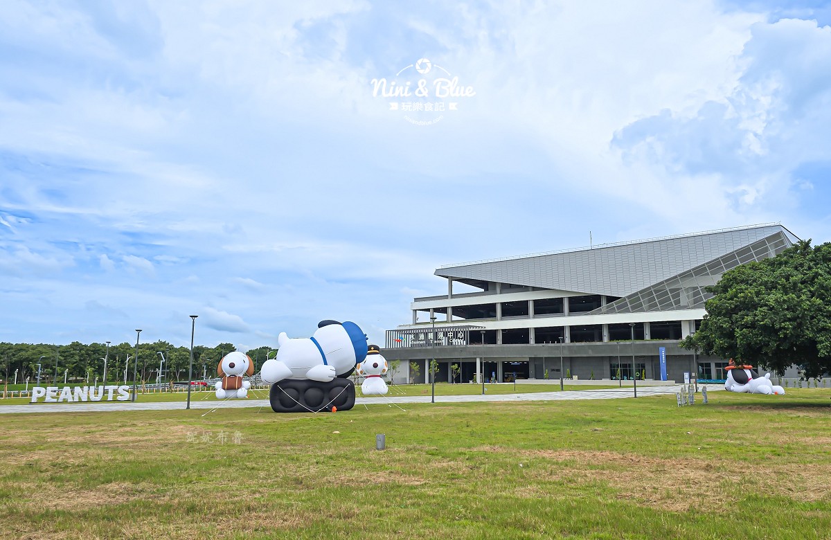 台中水湳轉運中心站 史努比大型氣偶 台中水湳轉運中心站 史努比大型氣偶