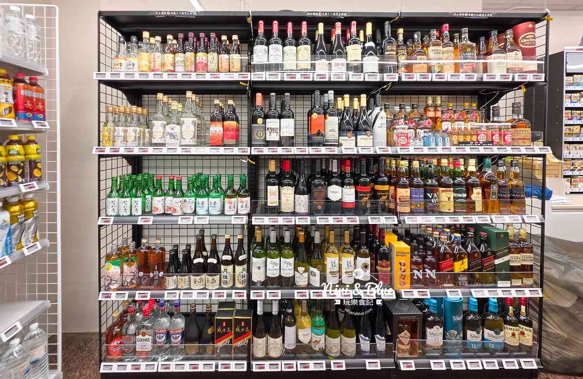 OK超商台中柳陽東店 商品架