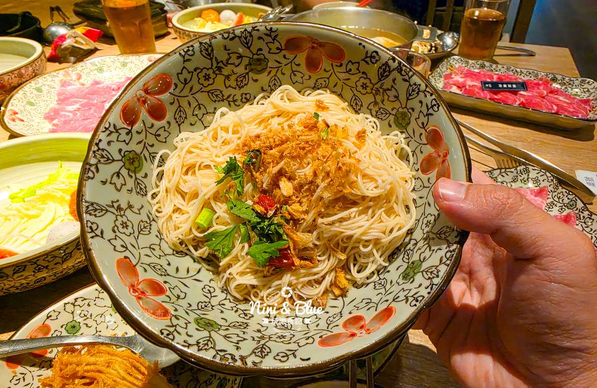 湯棧台中火鍋 麻油麵線