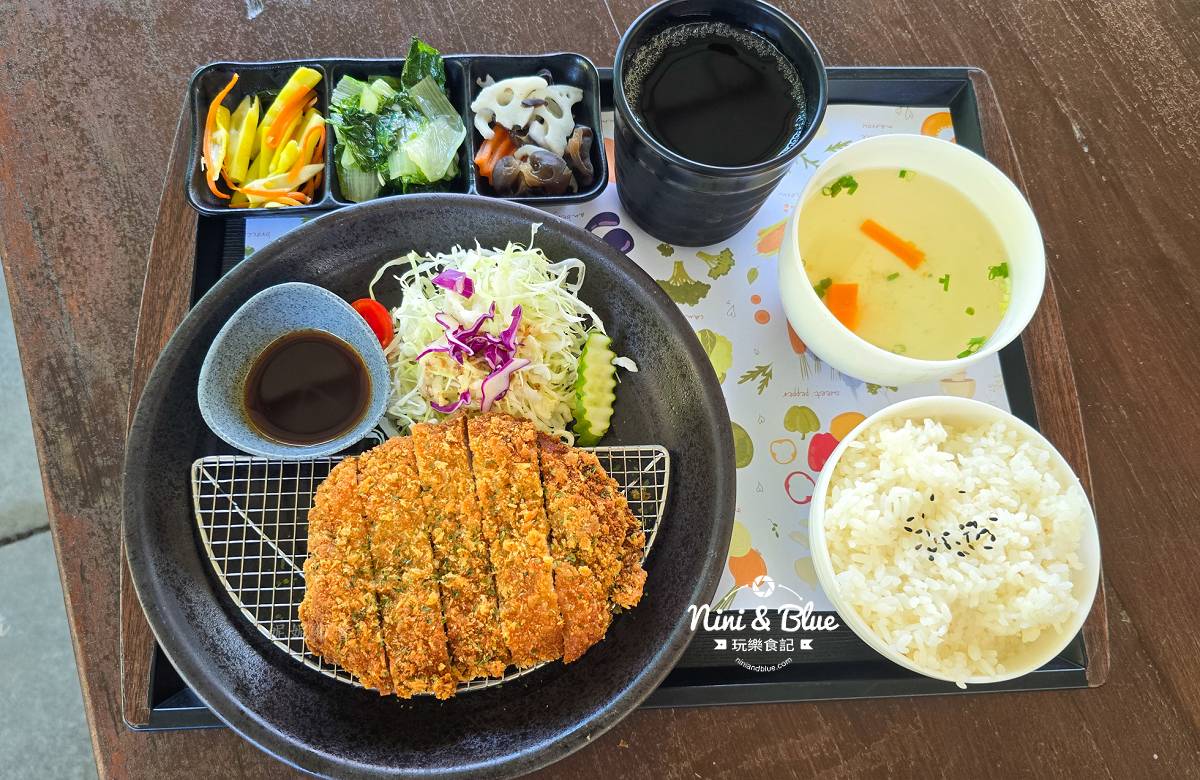 赤腳丫生態農莊台中景點 炸豬排套餐 赤腳丫生態農莊台中景點 炸豬排套餐