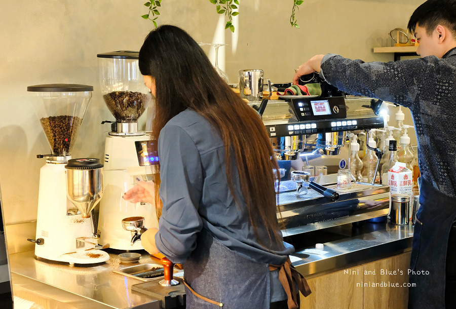 raven coffee.西屯咖啡12
