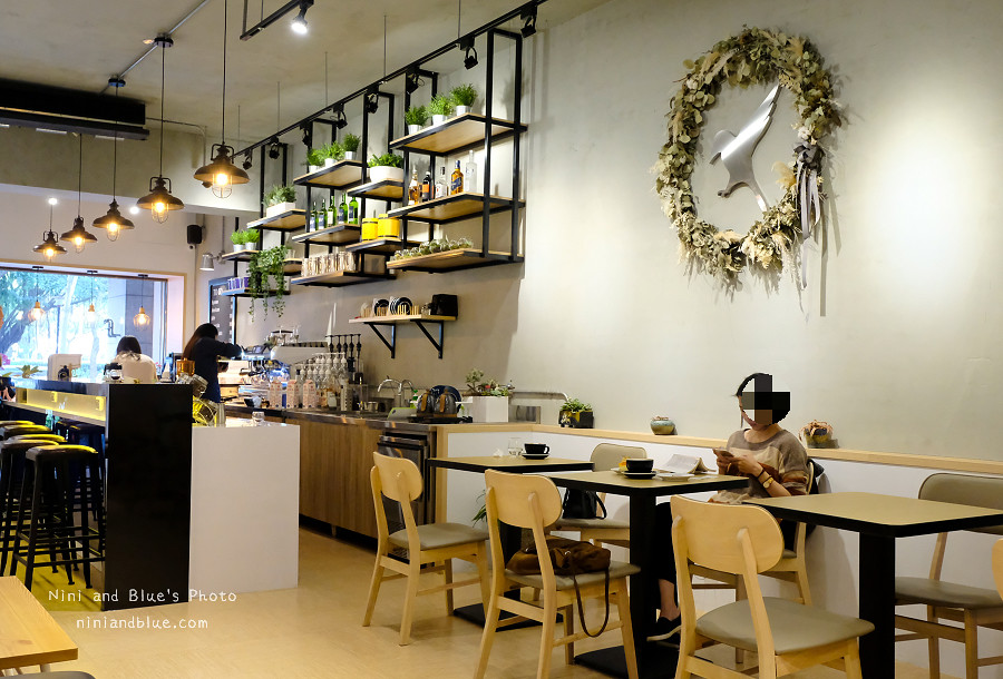 raven coffee.西屯咖啡09