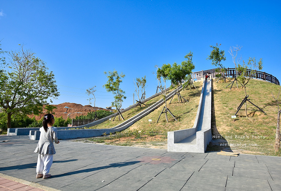 大雅中科公園｜復古磨石子滑梯01