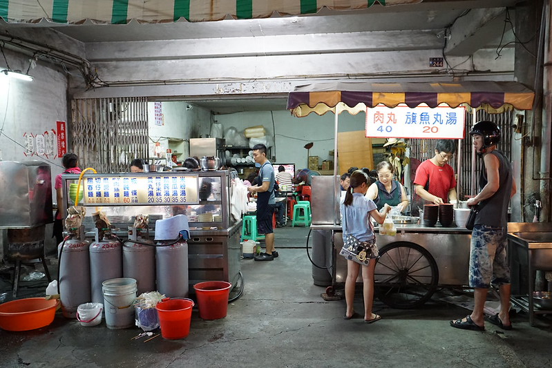 【台中豐原】在地人三十年的隱藏美味『無名肉丸。旗魚丸湯』。|深夜食堂|豐原宵夜|古早味肉丸 @Nini and Blue 玩樂食記 DSC05271