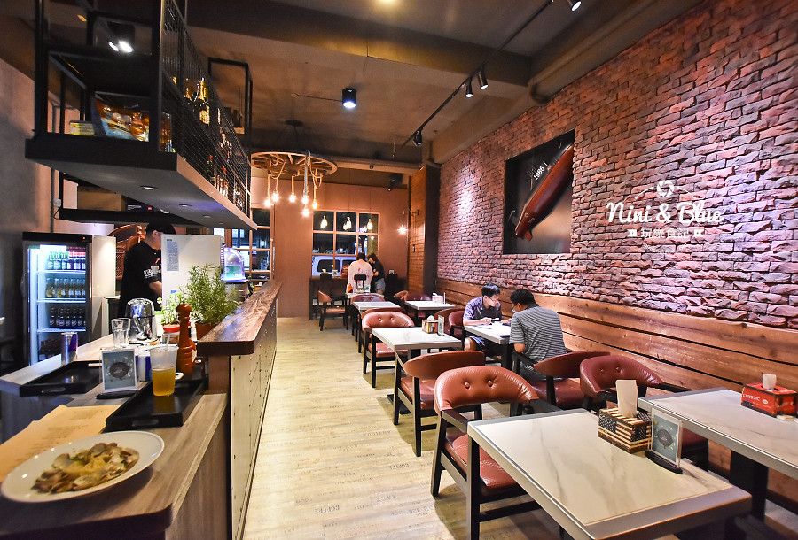 路上音樂餐酒館 中科店 唱歌 KTV PUB 啤酒30