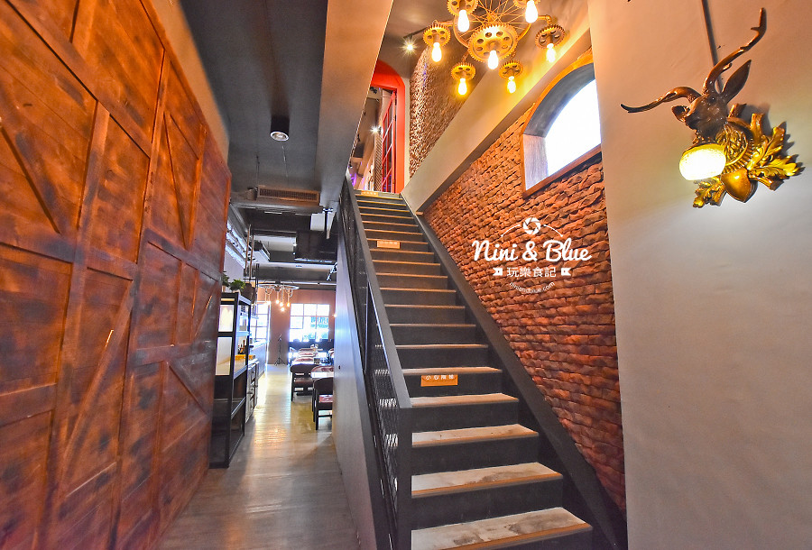 路上音樂餐酒館 中科店 唱歌 KTV PUB 啤酒04