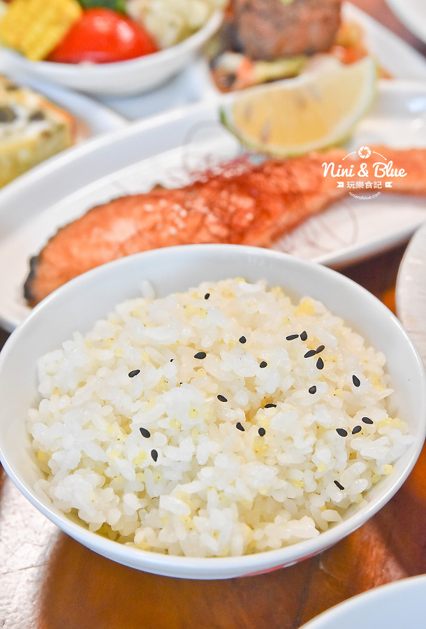 東麗風店 茶花 咖啡 台中咖啡館11