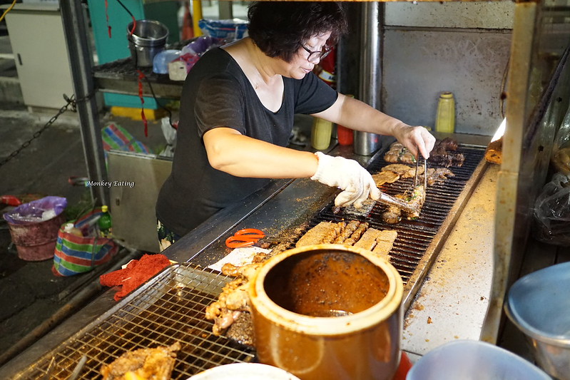 【台中豐原】深夜出沒的人氣排隊燒烤『紅外線烤肉』-豐原低調隱藏宵夜|老饕深夜食堂|需久候建議先預訂 @Nini and Blue 玩樂食記 DSC00997