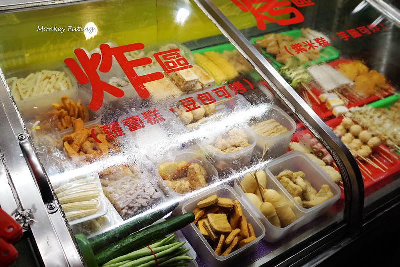 【台中豐原】『口味香素食。燒烤鹽酥G』。素食炸物、燒烤|特製獨門醬汁好夠味|豐原素食一條街 @Nini and Blue 玩樂食記 DSC04181