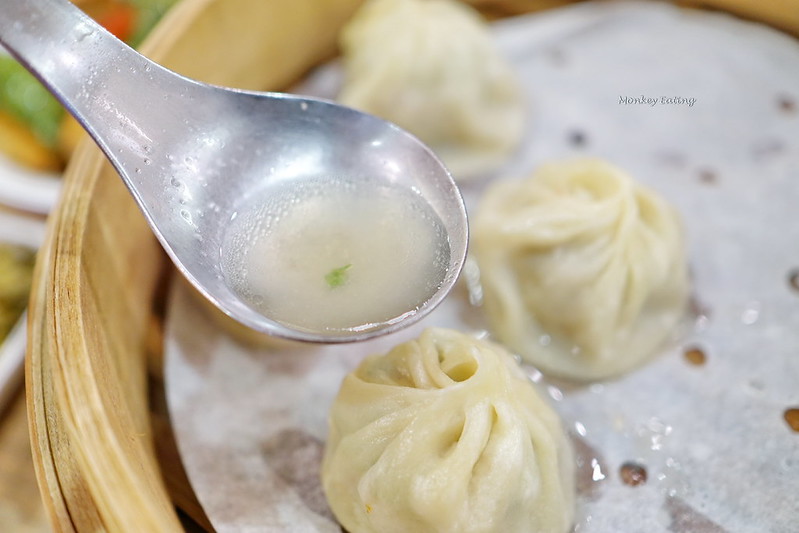 【台中豐原】在地超人氣排隊湯包『立麒鮮肉湯包』。用餐時間一位難求|皮Q彈餡爆汁|豐原水源路美食 @Nini and Blue 玩樂食記 DSC02840