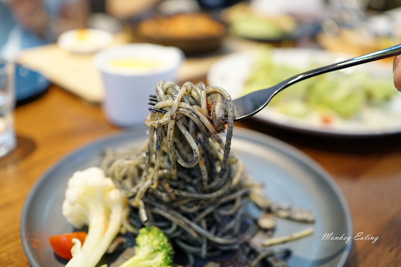 【台中西區】無蛋奶全素餐廳『Veganday Cuisine』-純素無奶蛋五辛精緻蔬食料理|全素甜點也能很美味|台中素食推薦 @Nini and Blue 玩樂食記 DSC09071
