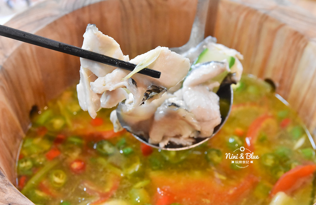 漁知香木桶魚 台中逢甲美食 麻辣烤魚 小龍蝦 水煮牛 四川烤魚22