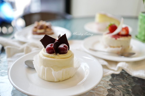 【台中豐原】靜謐悠閒的白色空間『1002 cafe&shop』。手作早午餐。下午茶。甜點│享受輕豪宅優美庭院│上騰御寶一樓 @Nini and Blue 玩樂食記 DSC08015