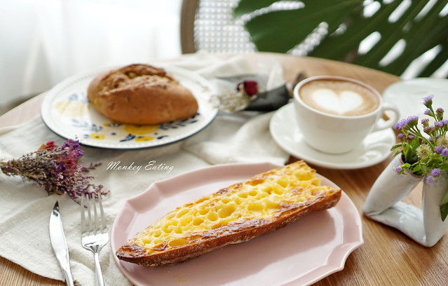 【台中豐原】純白古典浪漫下午茶『順道パン』。好吃手作麵包甜點│質感環境美翻了│豐原麵包推薦 @Nini and Blue 玩樂食記 DSC08883