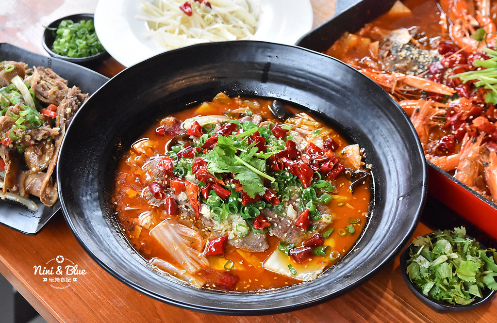 漁知香木桶魚 台中逢甲美食 麻辣烤魚 小龍蝦 水煮牛 四川烤魚11